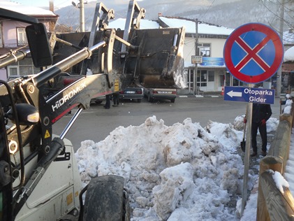 Taşkestide Kar temizliği yapıldı